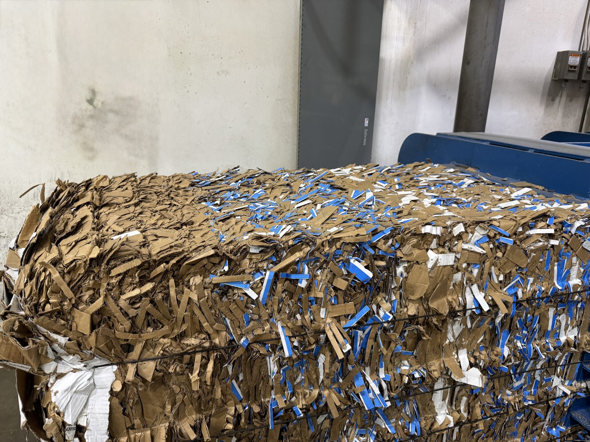 Baler for corrugated box plants, converting facilities, and commercial printers