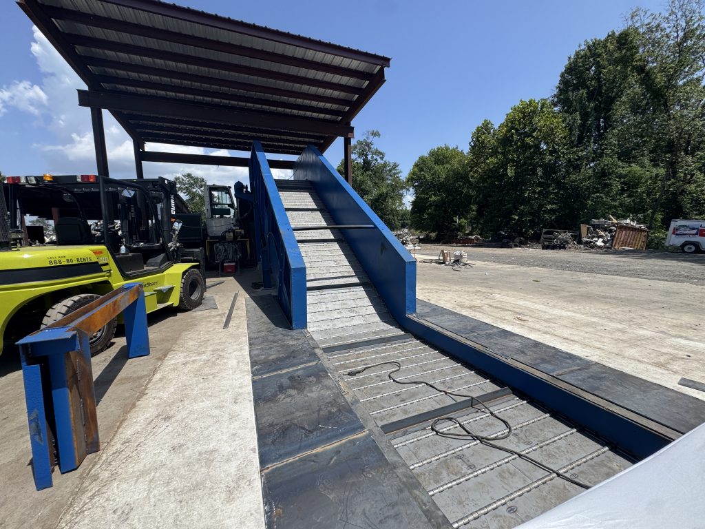 Refurbished baler infeed conveyor installed by HMS.
